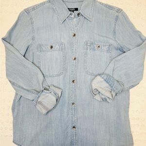 CHAPS Light Wash Denim Oxford Button Down Shirt for Men